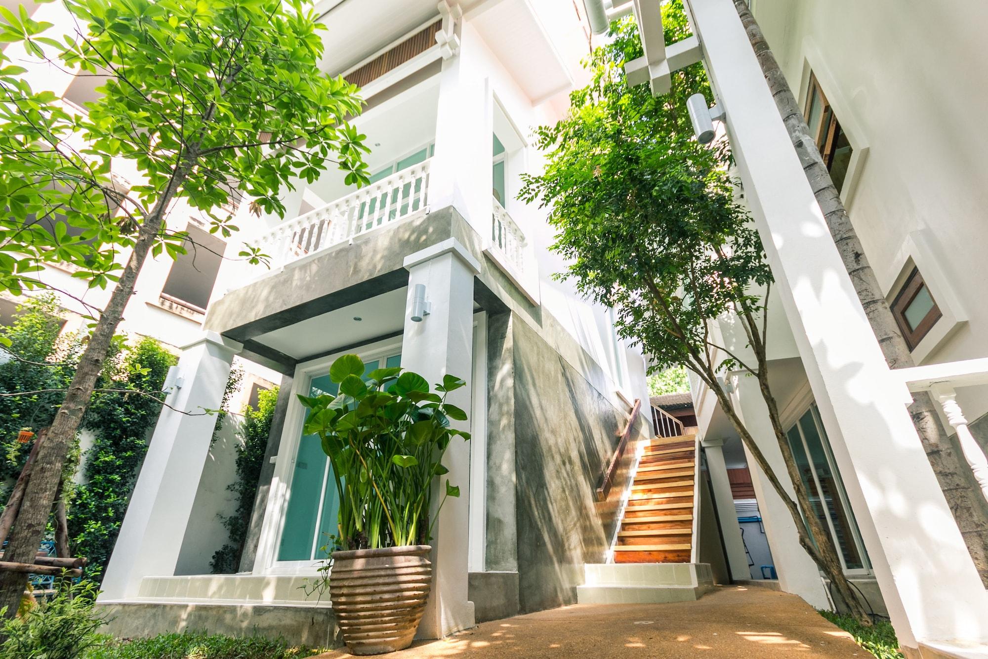 Changmoi House Chiang Mai Exterior photo